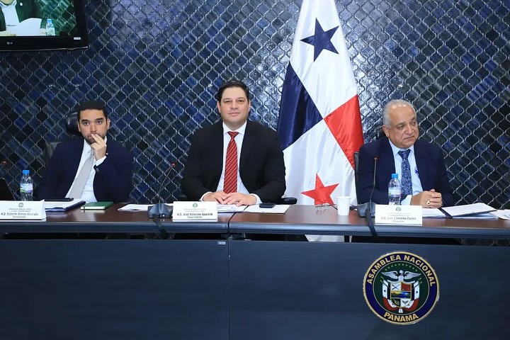 Comisión de Gobierno aprueba en primer debate la Ley de Justicia Comunitaria de Paz
